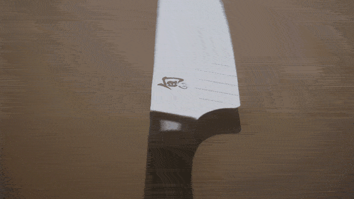 A Shiranami Blade appears underwater.