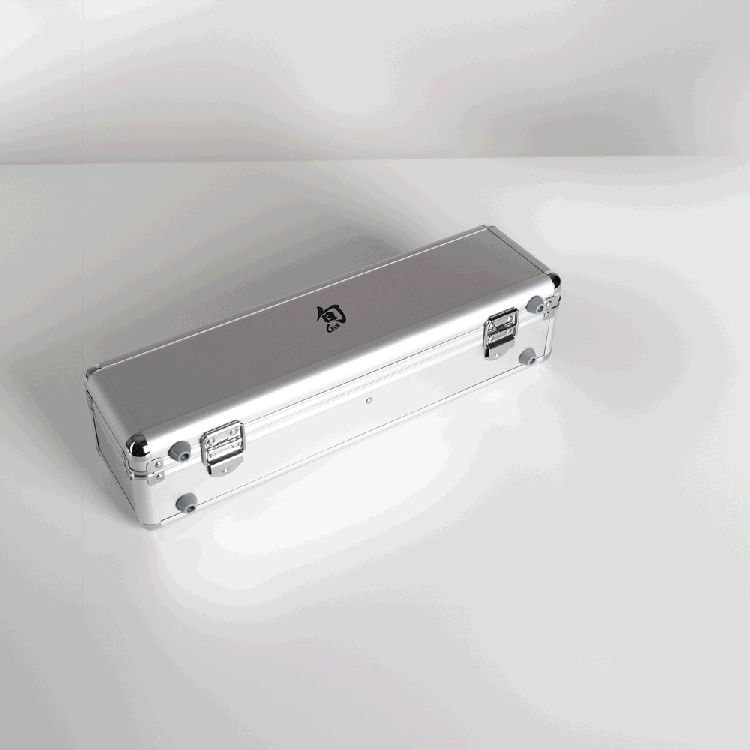 An animation of the Kohen case opening and revealing the knives and sheaths inside.