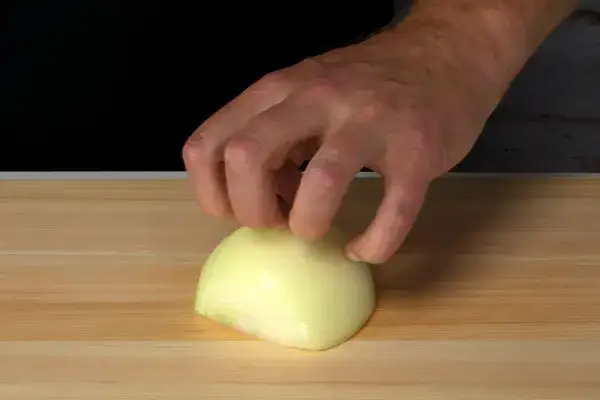Click to read the article Shun 101 Part 2: Knife Anatomy and the Perfect Chef’s Grip.