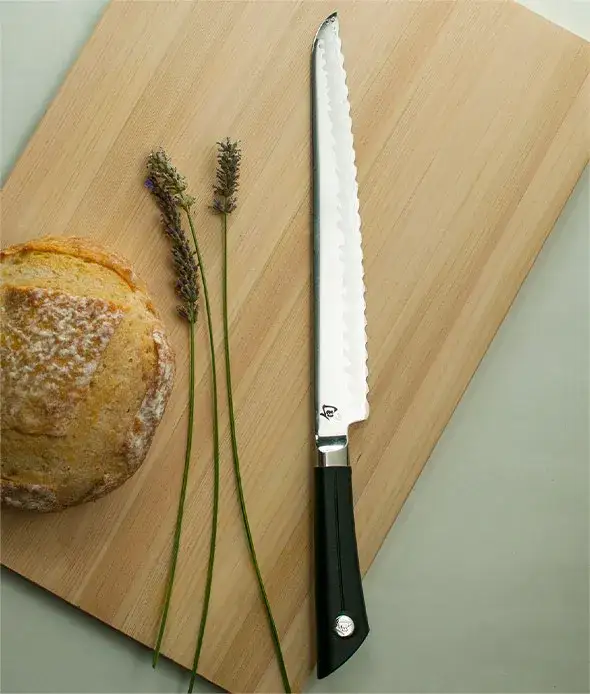 Click to shop the Sora 9-inch Bread Knife.